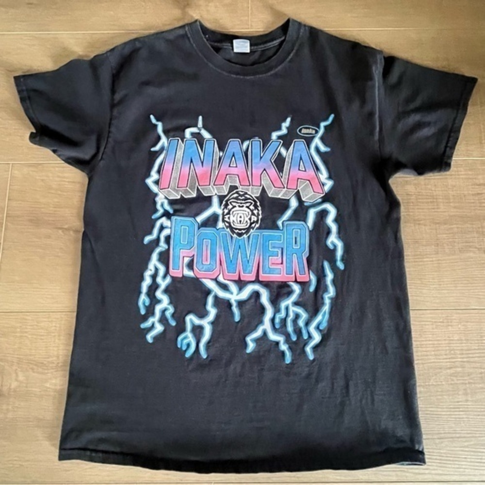 Mens INAKA POWER Short Sleeve Black T Shirt Medium Cool Graphic